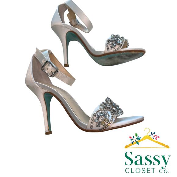 Betsey Johnson Gina White Satin Stiletto Heels Women’s 5B Beaded Ankle Strap GUC - Picture 1 of 7